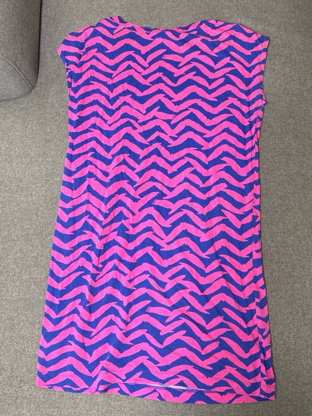 Lilly Pulitzer Pink & Blue Print T-Shirt Dress Size Small - Picture 2 of 2
